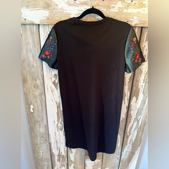 Zara Trafaluc Dress Black with Faux Leather sleeves w/ embroidery Size Small - Picture 6 of 6